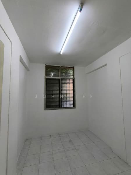 Rumah Flat untuk Dijual di Taman Sri Sentosa - John Tee - Interior - PropertyGuru.com.my