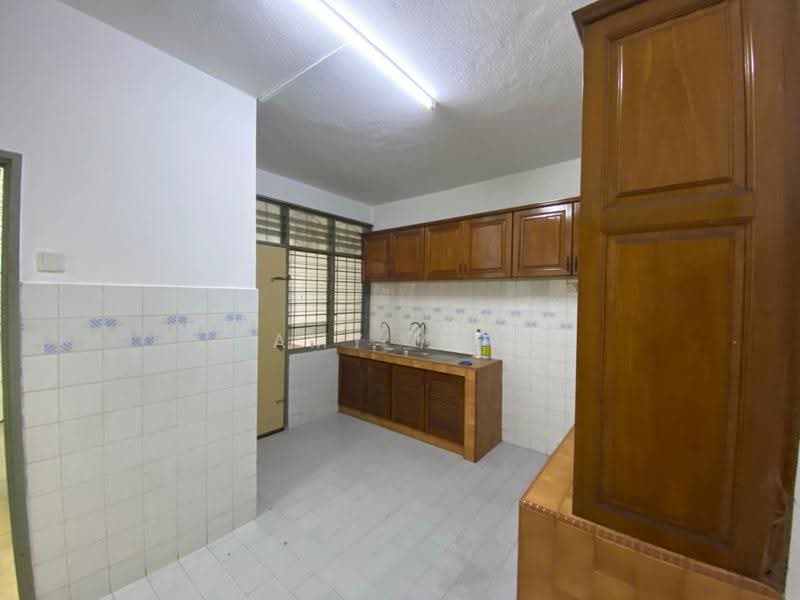 Rumah Teres 2-Tingkat untuk Disewa di Bandar Menjalara (Kuala Lumpur) - Amy Yap - Kitchen - PropertyGuru.com.my
