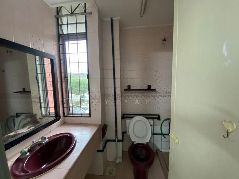 Rumah Teres 2-Tingkat untuk Disewa di Bandar Menjalara (Kuala Lumpur) - Amy Yap - Bathroom - PropertyGuru.com.my
