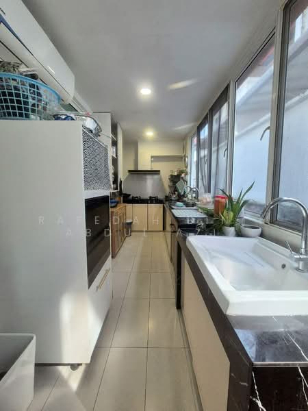Semi-Detached House for Sale in Setia Eco Park (Setia Alam) - Rafedah Binti Abdul Aziz - Kitchen - PropertyGuru.com.my