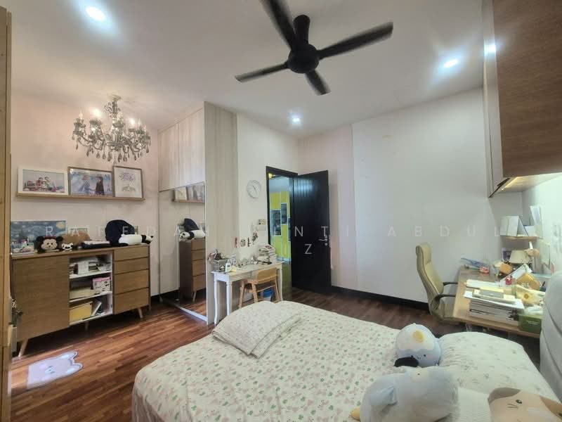 Semi-Detached House for Sale in Setia Eco Park (Setia Alam) - Rafedah Binti Abdul Aziz - Bedroom - PropertyGuru.com.my