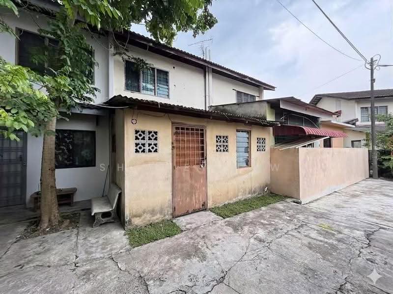 Rumah Teres 2-Tingkat untuk Dijual di Taman Molek (Johor Bahru) - Shirley Haw - Exterior - PropertyGuru.com.my