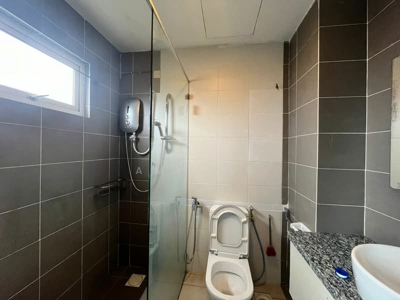 Condominium for Sale at First Residence (Residensi Unggul) - Amy Yap - Bathroom - PropertyGuru.com.my