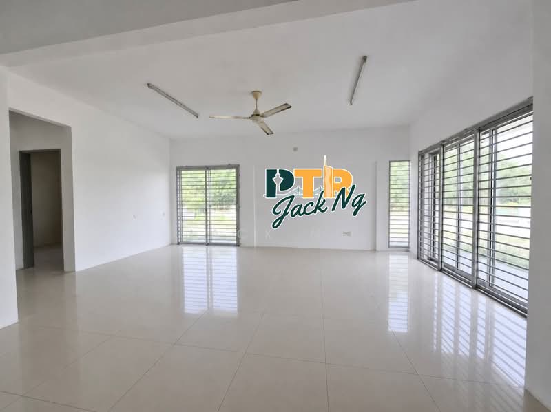 Rumah Teres 2-Tingkat untuk Disewa di Bandar Cassia (Batu Kawan) - Jack Ng - Living Room - PropertyGuru.com.my