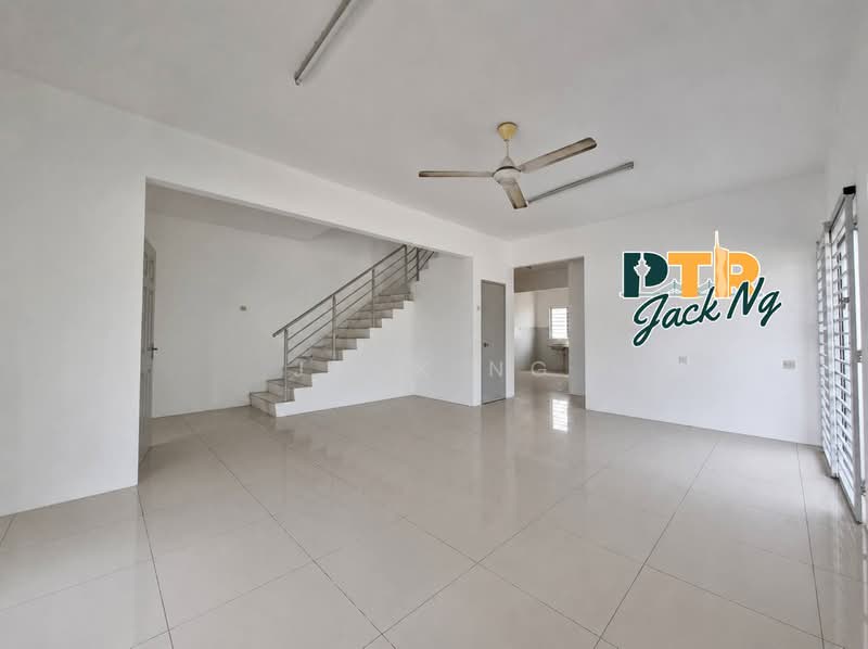 Rumah Teres 2-Tingkat untuk Disewa di Bandar Cassia (Batu Kawan) - Jack Ng - Living Room - PropertyGuru.com.my