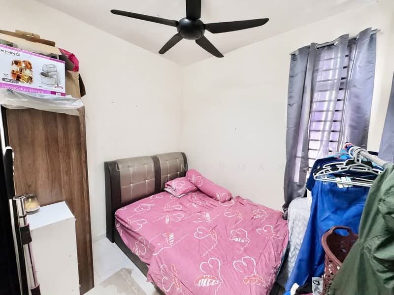 Pangsapuri untuk Dijual di Taman Larkin Idaman Plot C - Sufi Norman - Bedroom - PropertyGuru.com.my