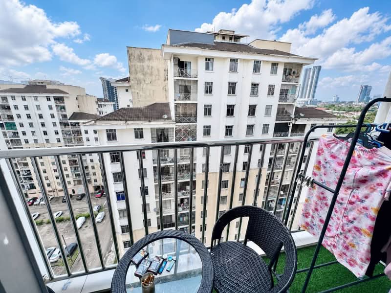 Pangsapuri untuk Dijual di Taman Larkin Idaman Plot C - Sufi Norman - Balcony - PropertyGuru.com.my