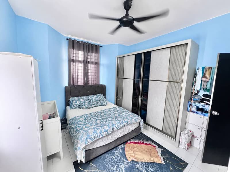 Pangsapuri untuk Dijual di Taman Larkin Idaman Plot C - Sufi Norman - Bedroom - PropertyGuru.com.my