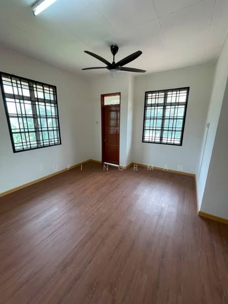 Rumah Teres 2-Tingkat untuk Dijual di Taman Bukit Dahlia (Pasir Gudang) - Sufi Norman - Interior - PropertyGuru.com.my