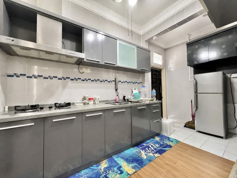 1-storey Terraced House for Sale in Taman Daya (Johor Bahru) - Sufi Norman - Kitchen - PropertyGuru.com.my