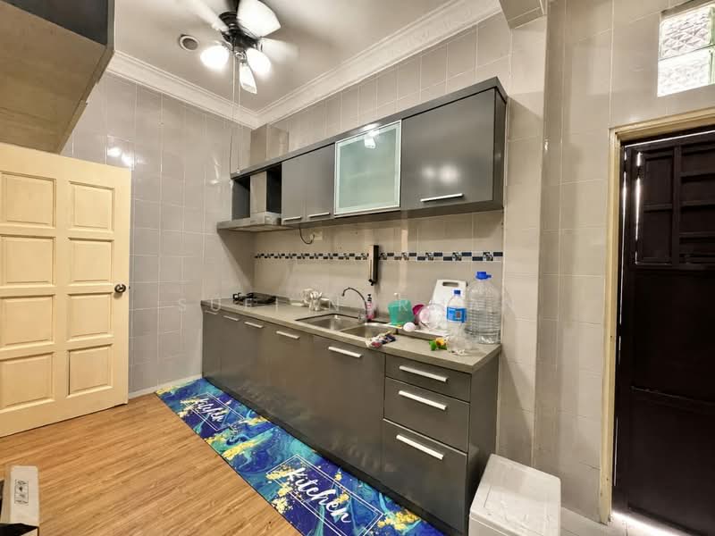 1-storey Terraced House for Sale in Taman Daya (Johor Bahru) - Sufi Norman - Kitchen - PropertyGuru.com.my