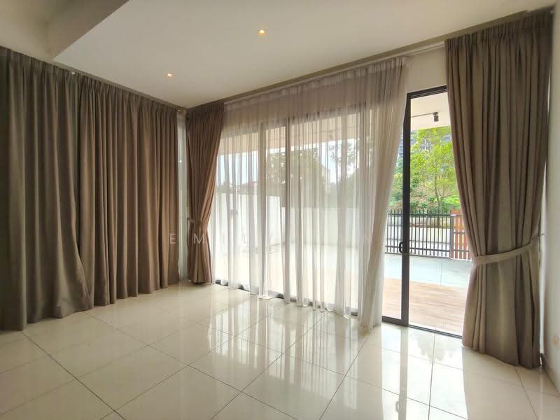 3.5-storey Terraced House for Rent in Damansara Perdana (Selangor) - Emily Tan - Living Room - PropertyGuru.com.my