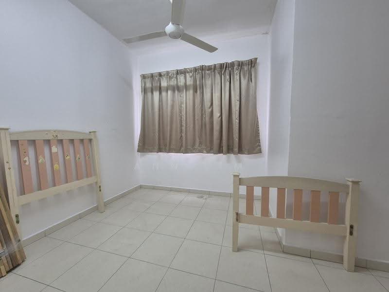 Apartment for Sale at Pangsapuri Sutera Wangi - Ann Lim - Bedroom - PropertyGuru.com.my