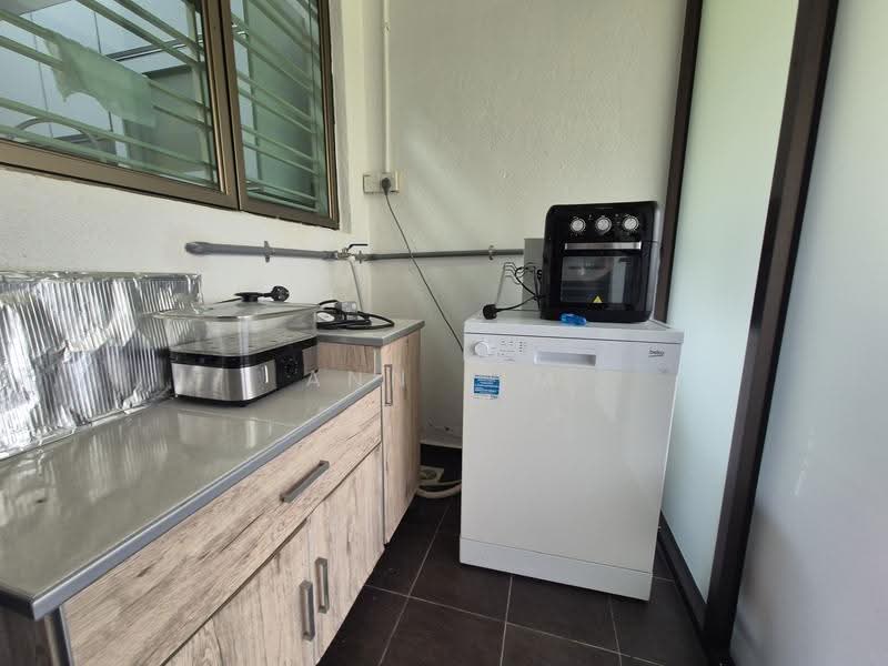 Rumah Teres 2-Tingkat untuk Disewa di Taman Merbok (Bukit Baru) - Ann Lim - Kitchen - PropertyGuru.com.my