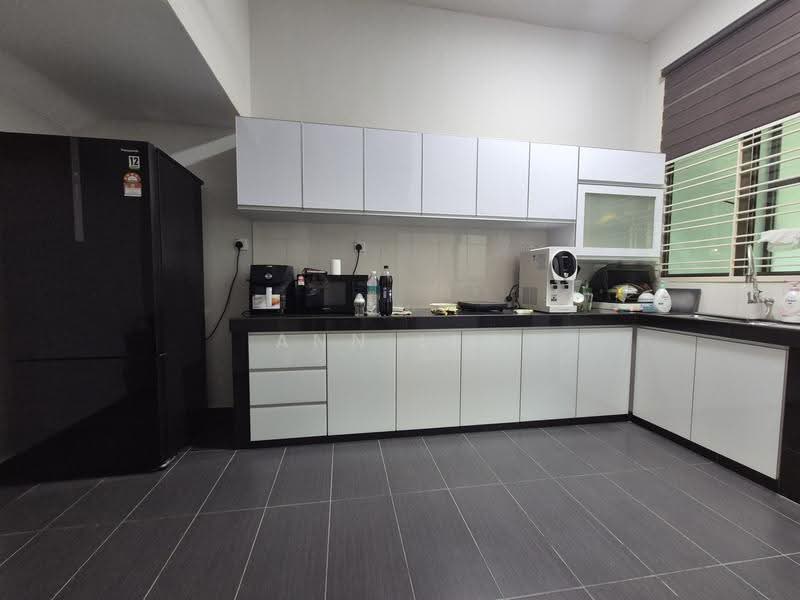 Rumah Teres 2-Tingkat untuk Disewa di Taman Merbok (Bukit Baru) - Ann Lim - Kitchen - PropertyGuru.com.my