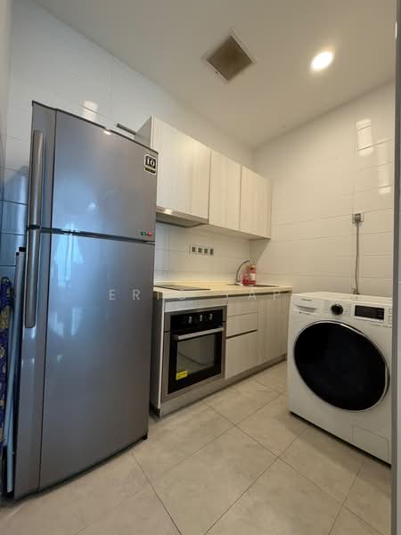 Kediaman Servis untuk Dijual di Paragon Suites @ CIQ - ERIC YAP - PropertyGuru.com.my