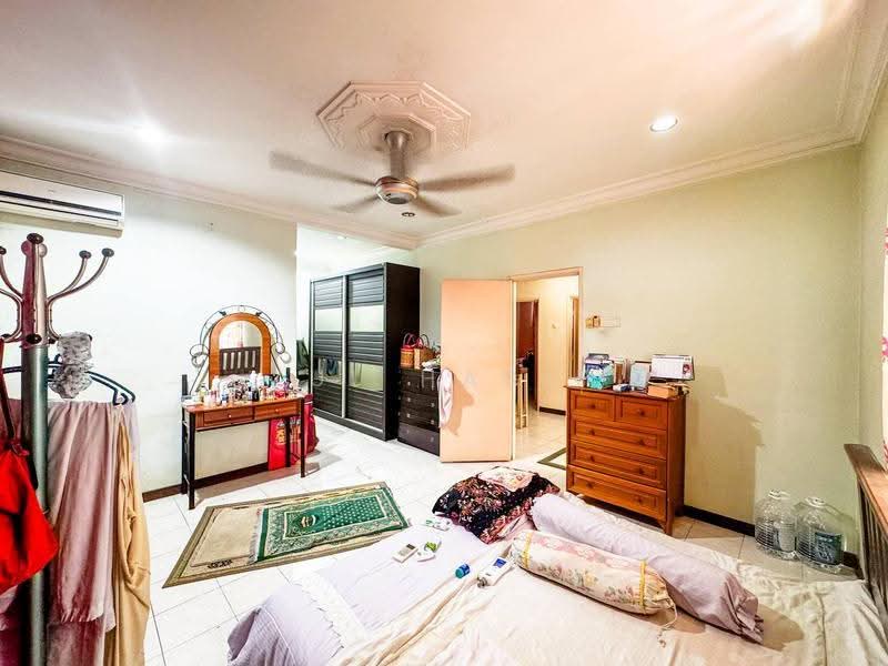 Rumah Berkembar untuk Dijual di Bandar Baru Salak Tinggi (Sepang) - Zul Hasif - PropertyGuru.com.my