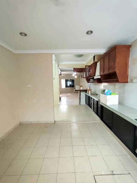 Rumah Teres untuk Dijual di Bandar Tasik Puteri (Rawang) - Abdul Qadir - Kitchen - PropertyGuru.com.my