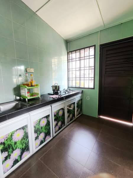 Rumah Teres 1.5-Tingkat untuk Dijual di Taman Perling (Perling) - Vivy Ng - Kitchen - PropertyGuru.com.my