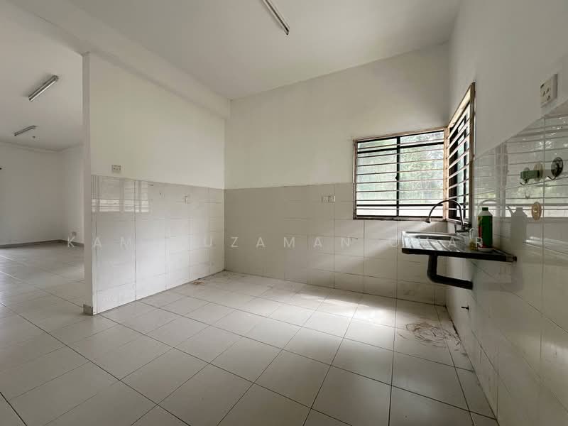 Rumah Teres 2-Tingkat untuk Dijual di Sungai Buloh (Selangor) - Kamaruzaman Omar - Kitchen - PropertyGuru.com.my