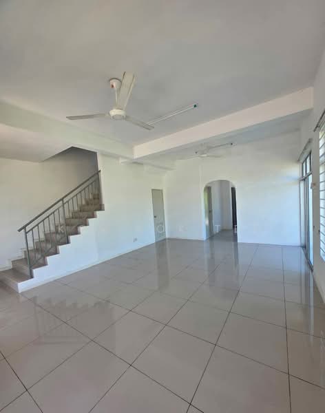 2-storey Terraced House for Rent in Bandar Mahkota Banting (Tanjong Duabelas) - Kor Kok Tee - Living Room - PropertyGuru.com.my