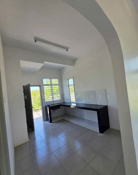 2-storey Terraced House for Rent in Bandar Mahkota Banting (Tanjong Duabelas) - Kor Kok Tee - Kitchen - PropertyGuru.com.my