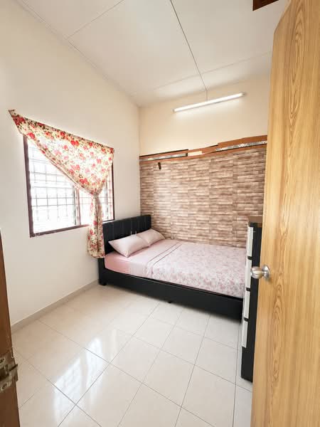 Rumah Teres 1-Tingkat untuk Dijual di Taman Sungai Kapar Indah (Kapar) - Rudy Hartanto - Bedroom - PropertyGuru.com.my