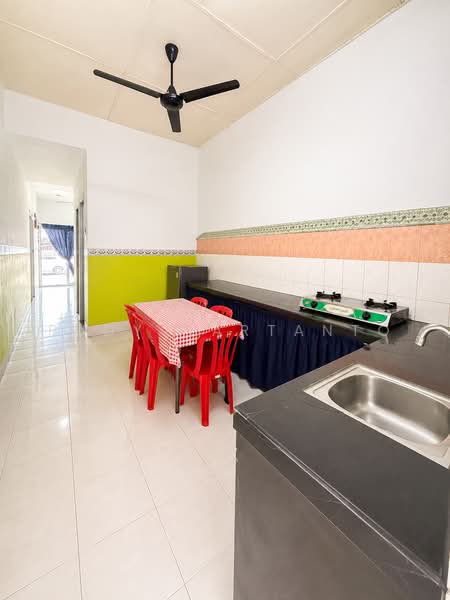 Rumah Teres 1-Tingkat untuk Dijual di Taman Sungai Kapar Indah (Kapar) - Rudy Hartanto - Kitchen - PropertyGuru.com.my