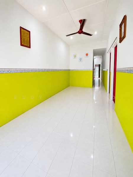 Rumah Teres 1-Tingkat untuk Dijual di Taman Sungai Kapar Indah (Kapar) - Rudy Hartanto - Corridor - PropertyGuru.com.my