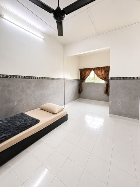 Rumah Teres 1-Tingkat untuk Dijual di Taman Sungai Kapar Indah (Kapar) - Rudy Hartanto - Bedroom - PropertyGuru.com.my