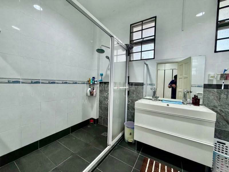 Rumah Berkembar untuk Dijual di Ampang Jaya (Ampang) - Muhd Khairulnawawi Kamaruddin - Bathroom - PropertyGuru.com.my