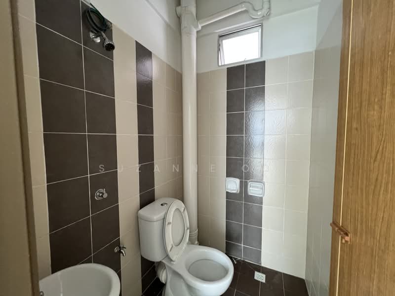 Apartment for Sale at Idaman Lavender 4 - Suzanne Ooi - Bathroom - PropertyGuru.com.my