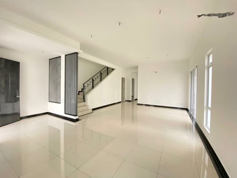 Rumah Kluster untuk Disewa di Setia Tropika (Johor Bahru) - Wallace Ang - Living Room - PropertyGuru.com.my