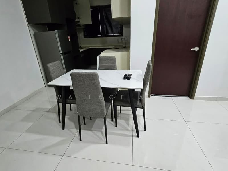 Condominium for Rent at Bay Point @ Country Garden Danga Bay - Wallace Ang - Dining Room - PropertyGuru.com.my