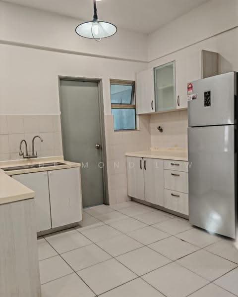 Condominium for Rent at Suria Jelatek - Desmond Low - Kitchen - PropertyGuru.com.my