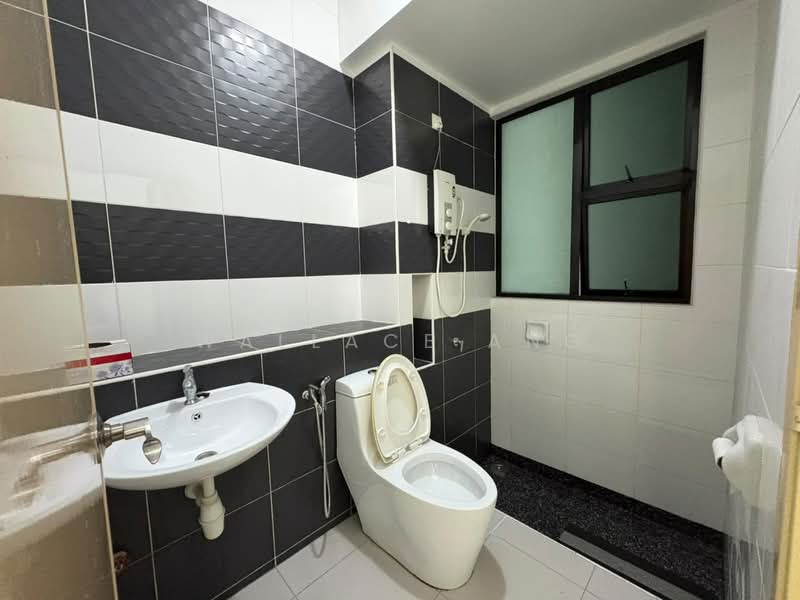Kediaman Servis untuk Disewa di The Sky Executive Suites - Wallace Ang - Bathroom - PropertyGuru.com.my