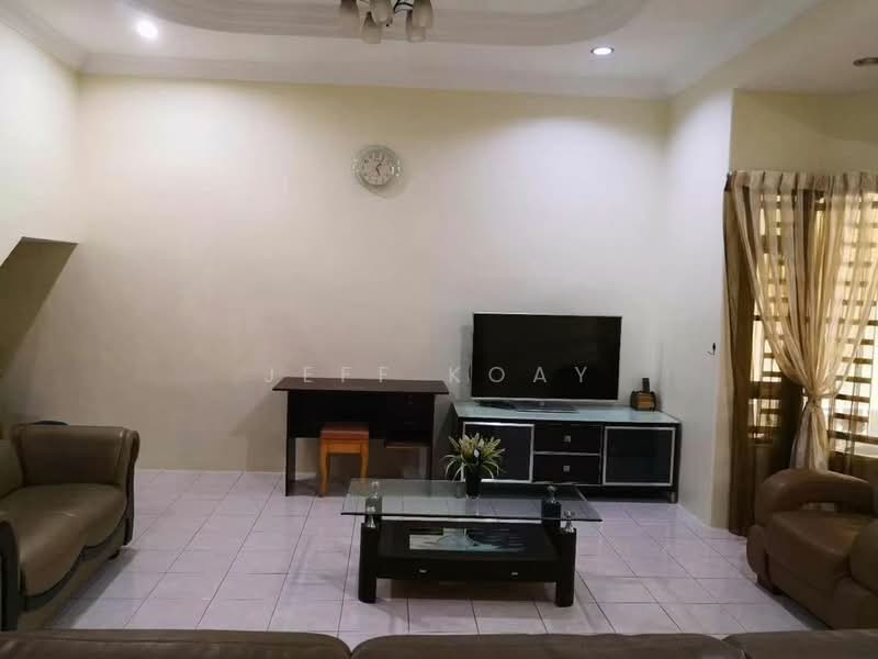 Rumah Teres 2-Tingkat untuk Disewa di Taman Idaman (Simpang Ampat) - Jeff Koay - Living Room - PropertyGuru.com.my