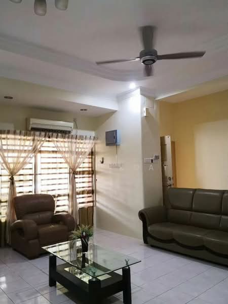 Rumah Teres 2-Tingkat untuk Disewa di Taman Idaman (Simpang Ampat) - Jeff Koay - Living Room - PropertyGuru.com.my