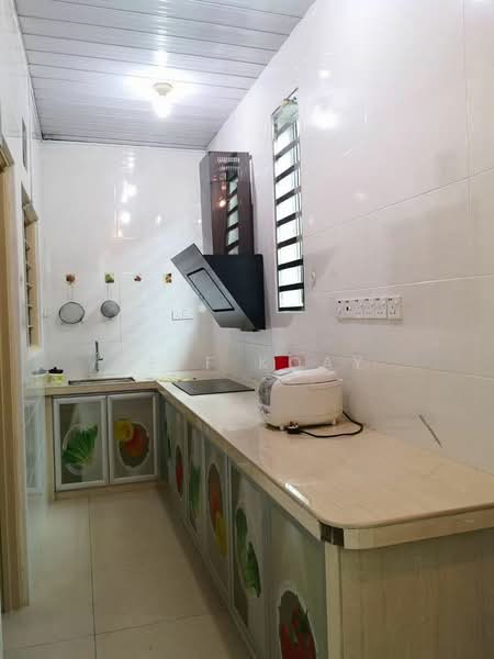 Rumah Teres 2-Tingkat untuk Disewa di Taman Idaman (Simpang Ampat) - Jeff Koay - Kitchen - PropertyGuru.com.my