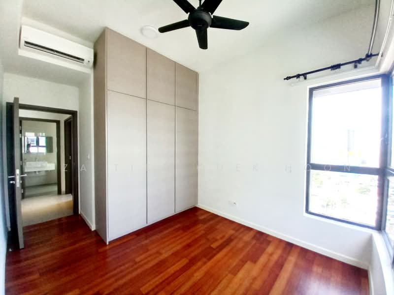 Kediaman Servis untuk Dijual di Seventeen Mall & Residences (Biji Living) - Liza Tieo Quek Hoon - Bedroom - PropertyGuru.com.my