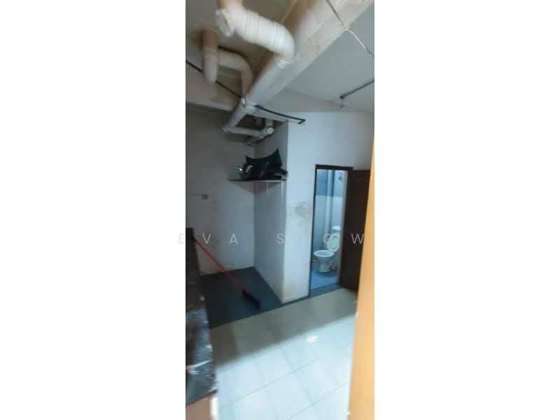 Kedai untuk Dijual di Taman Tampoi Indah (Tampoi) - Eva Siow - Bathroom - PropertyGuru.com.my