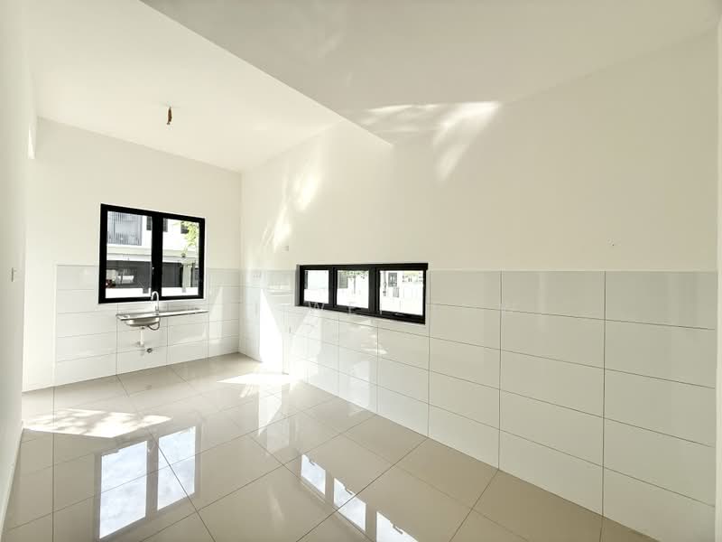 Rumah Teres untuk Dijual di Banting (Selangor) - Wei Wei Low - Kitchen - PropertyGuru.com.my