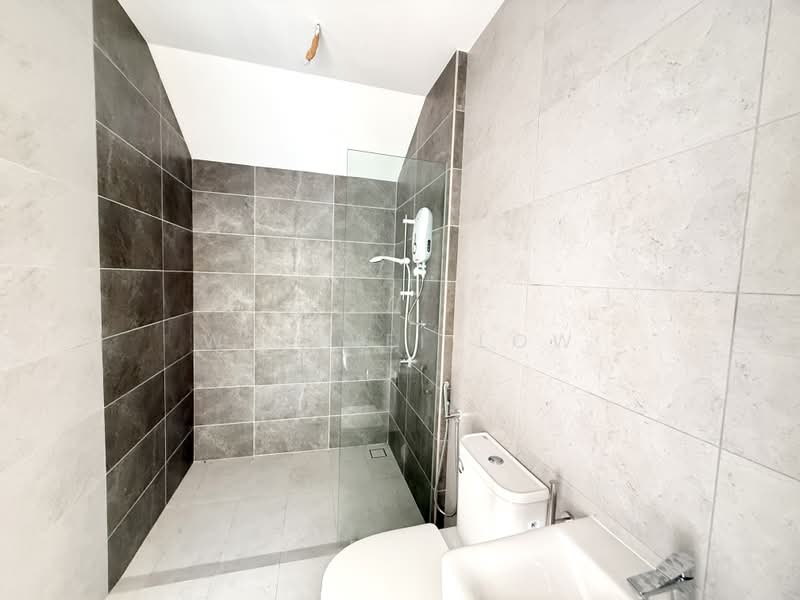 Rumah Teres untuk Dijual di Banting (Selangor) - Wei Wei Low - Bathroom - PropertyGuru.com.my