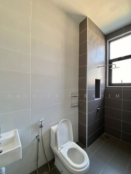 Rumah Berkembar untuk Disewa di Taman Melawati (Ulu Kelang) - Hasniza Ibrahim - Bathroom - PropertyGuru.com.my