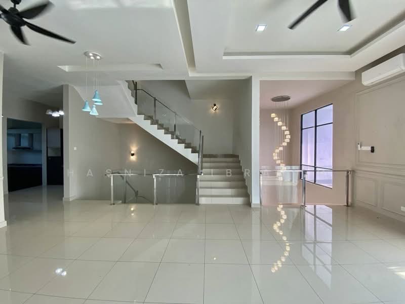 Rumah Berkembar untuk Disewa di Taman Melawati (Ulu Kelang) - Hasniza Ibrahim - Living Room - PropertyGuru.com.my