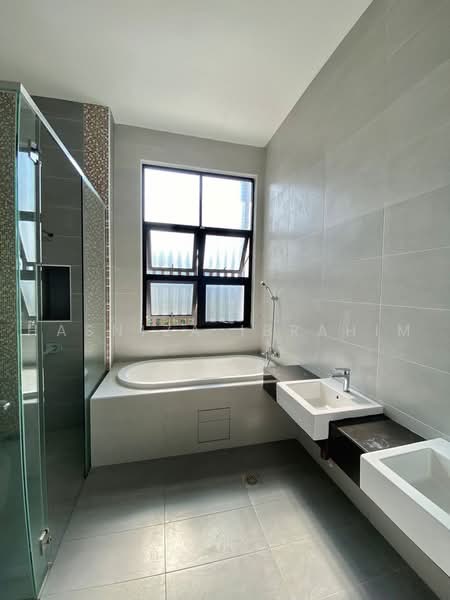 Rumah Berkembar untuk Disewa di Taman Melawati (Ulu Kelang) - Hasniza Ibrahim - Bathroom - PropertyGuru.com.my