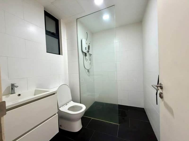 Service Residence for Rent at SqWhere Service Apartments - Lennon Poon - Bathroom - PropertyGuru.com.my