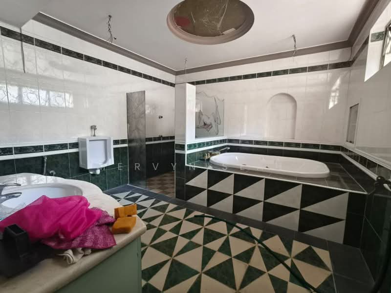 Semi-Detached House for Sale in Ayer Itam (Penang) - Mervyn Seah - Bathroom - PropertyGuru.com.my