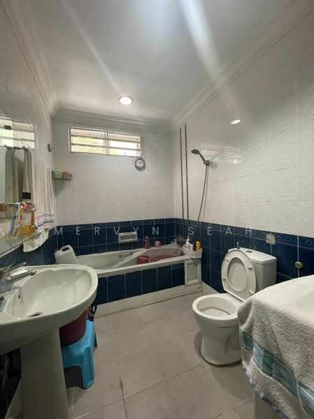 Rumah Berkembar untuk Dijual di Ayer Itam (Penang) - Mervyn Seah - Bathroom - PropertyGuru.com.my