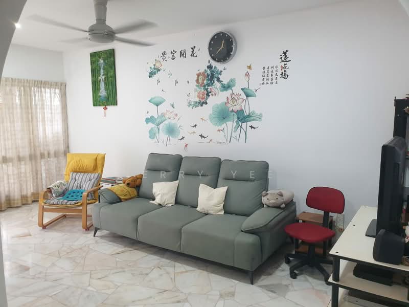 1-storey Terraced House for Sale in Seri Kembangan (Selangor) - Terry Yee - Living Room - PropertyGuru.com.my